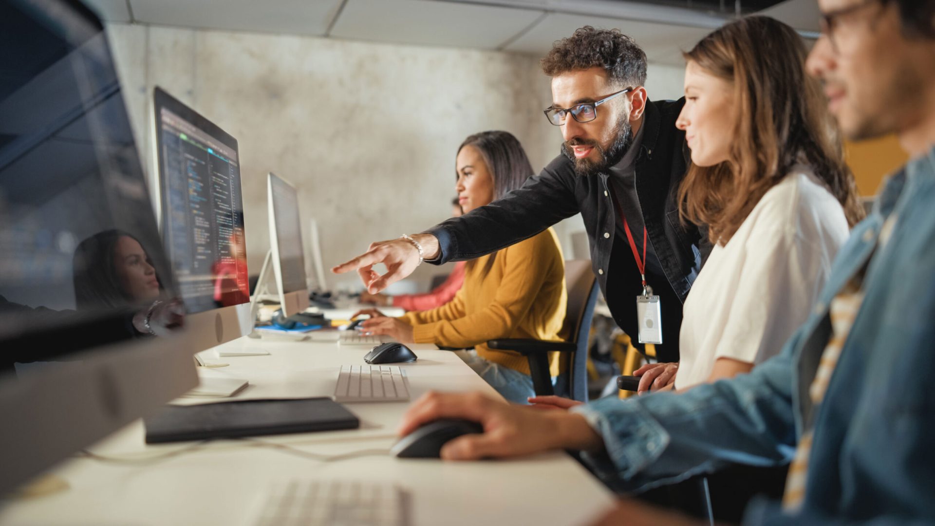 iStock-1363276478-kurse-und-schulungen